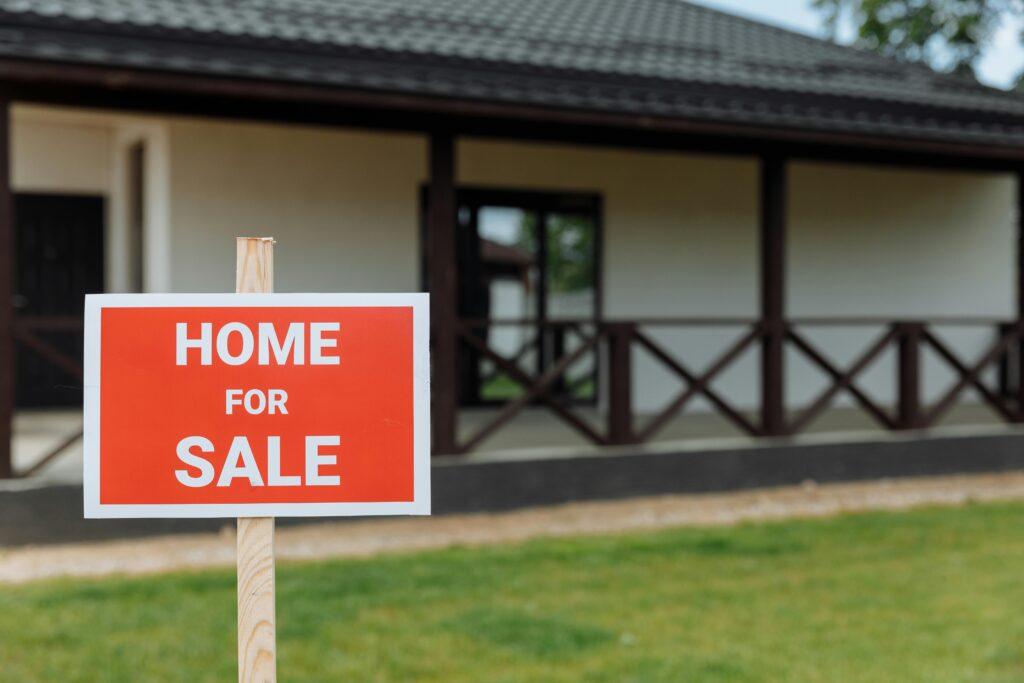 Homebuying demand rises as mortgage rates decrease