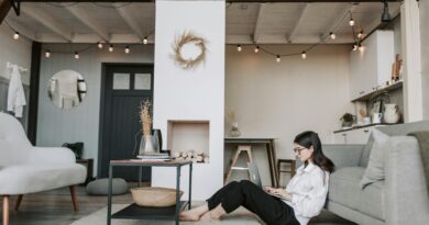 Single Women Outnumber Single Men in Homeownership