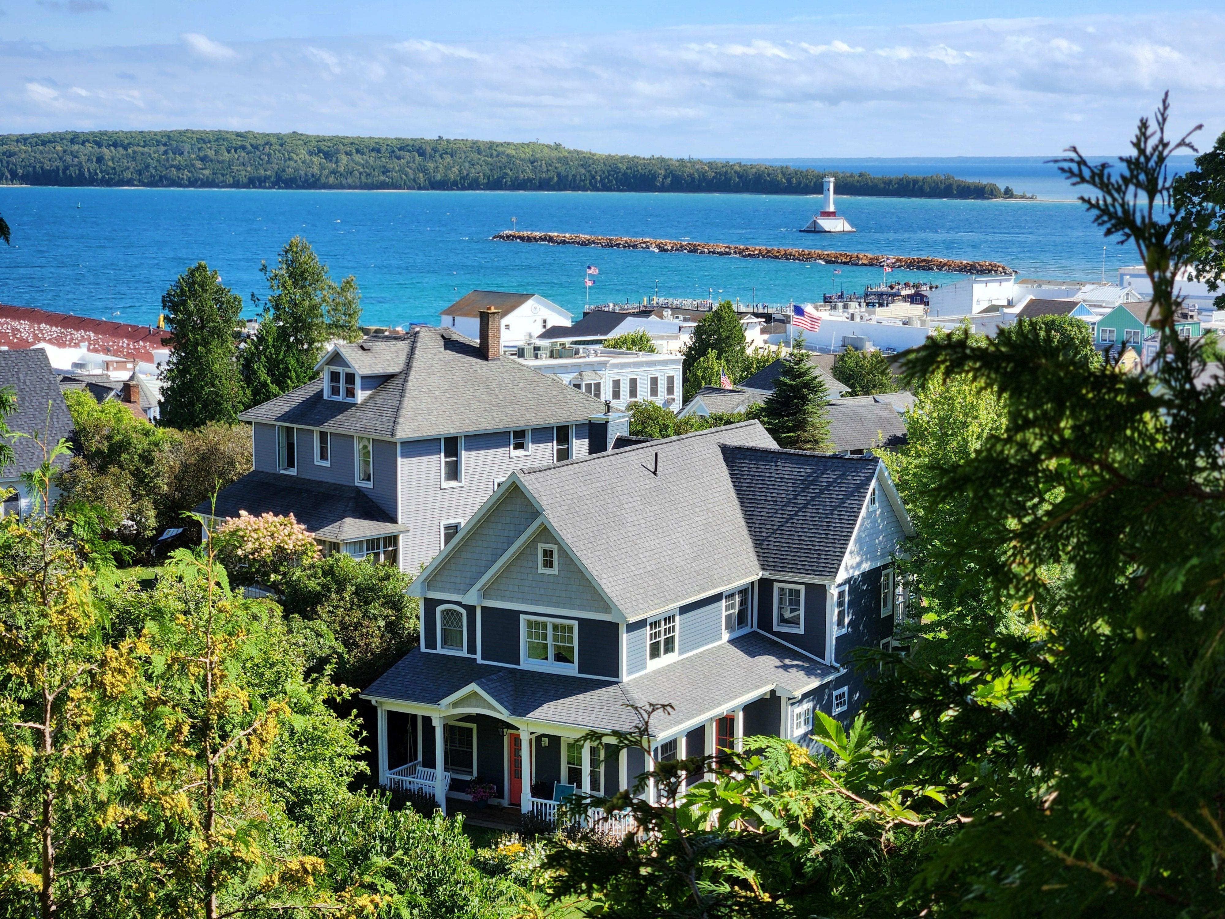 Michigan governor signs bills to boost homebuilding