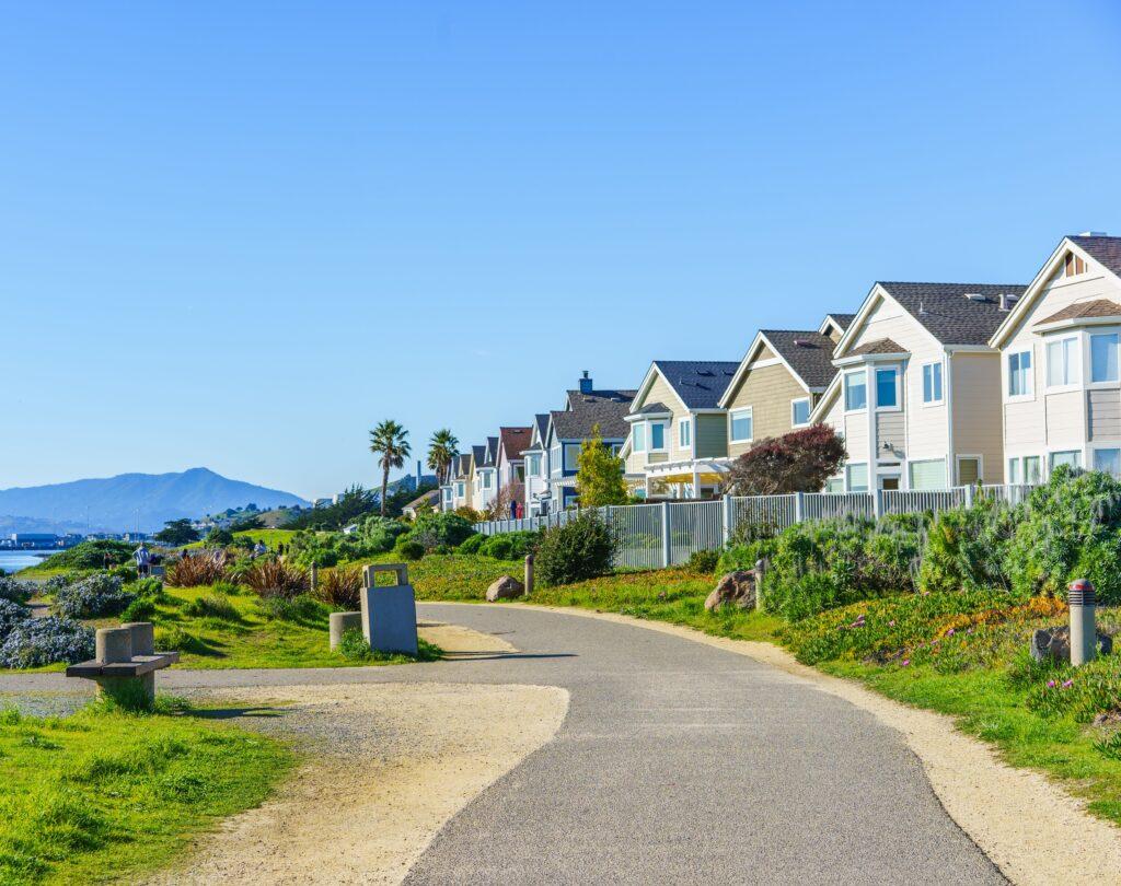 Residential construction spending averages $877.1 billion in June