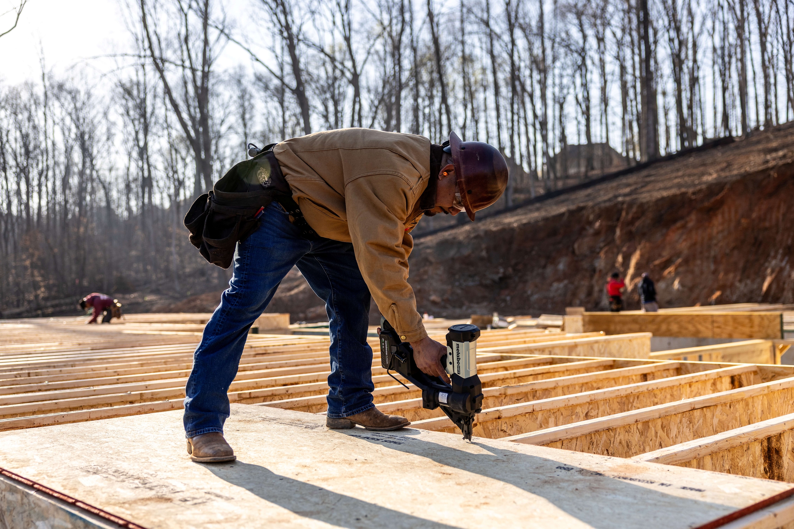 Metabo HPT introduces cordless pneumatic nailers