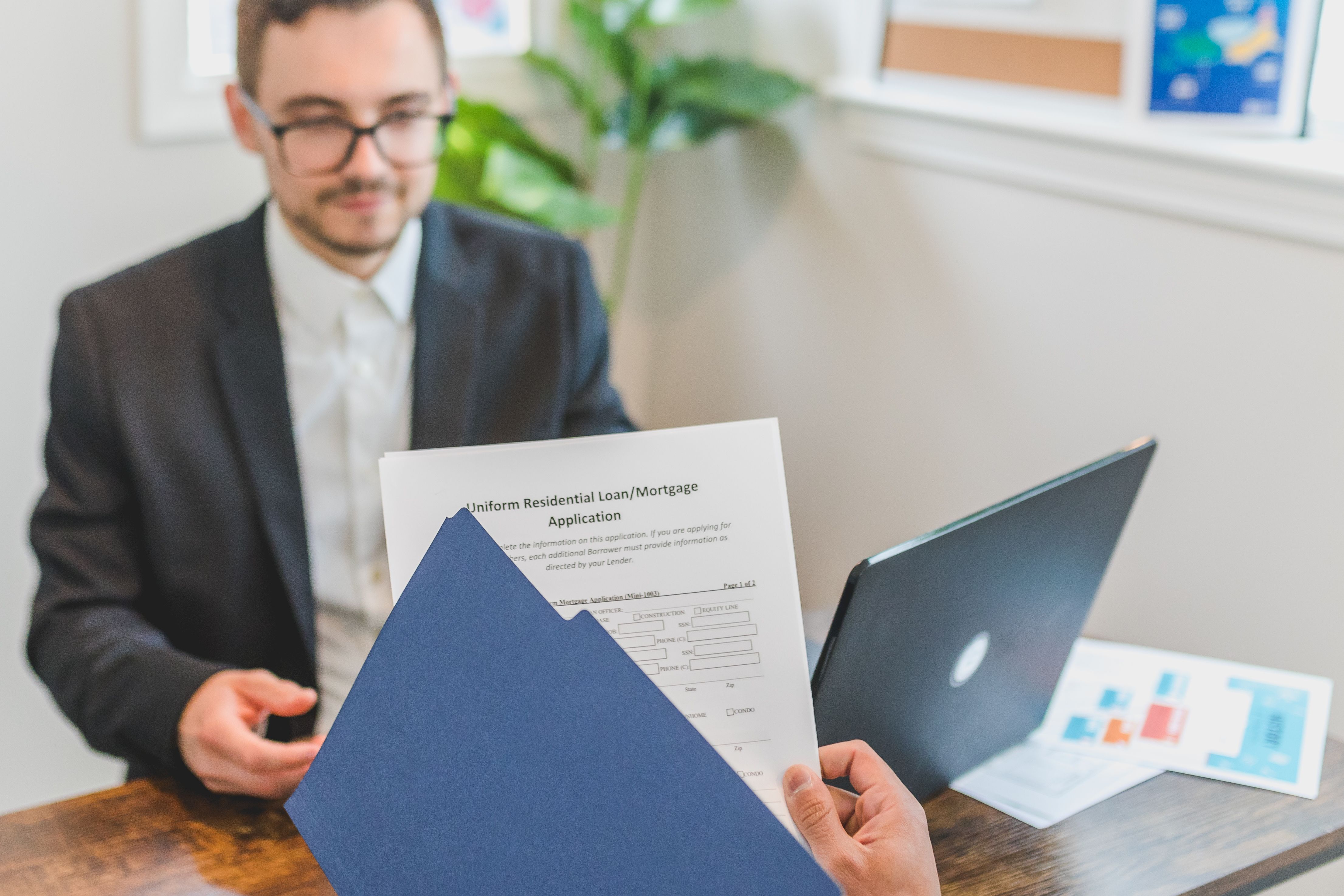 Mortgage applications decline in August
