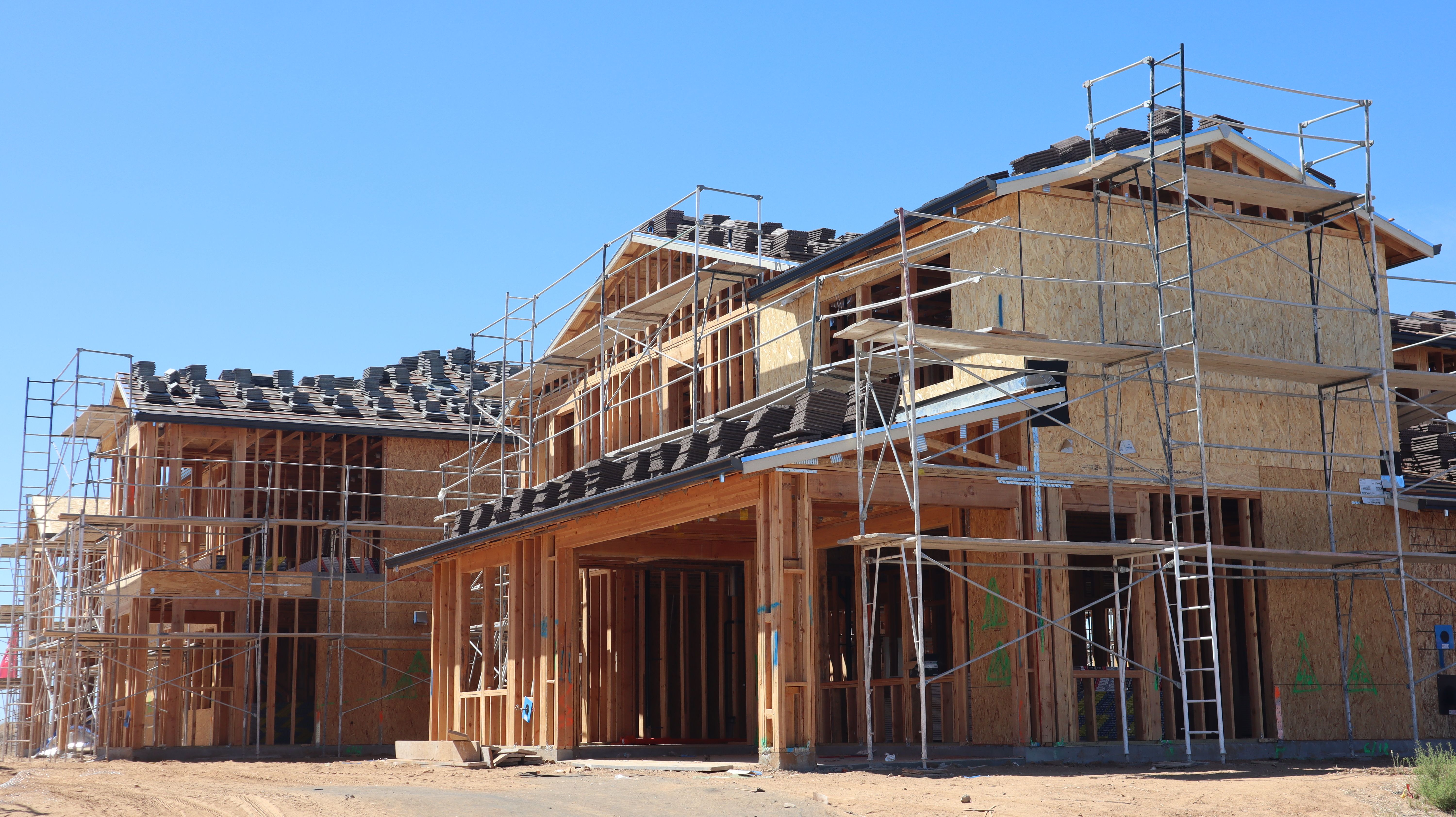 Private residential construction spending rises in August